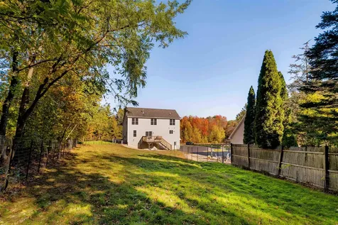 2 Copper Hill Road Hudson NH 03051-5078