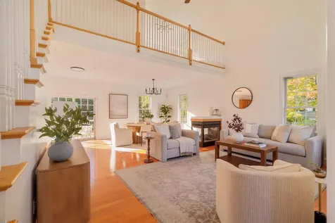 2 Copper Hill Road Hudson NH 03051-5078