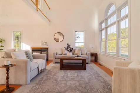 2 Copper Hill Road Hudson NH 03051-5078