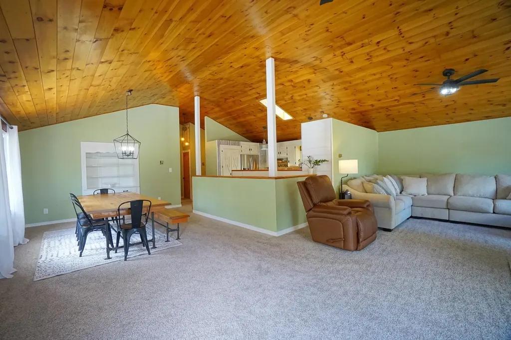 10 Folly Brook Terrace Kingston NH 03848