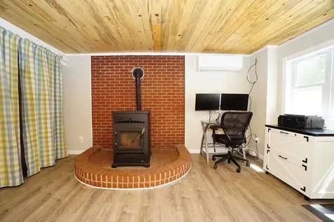 10 Folly Brook Terrace Kingston NH 03848