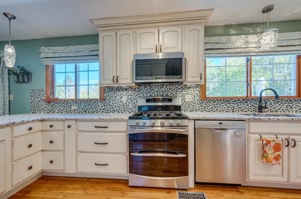 7 Eastman Loop Unity NH 03773