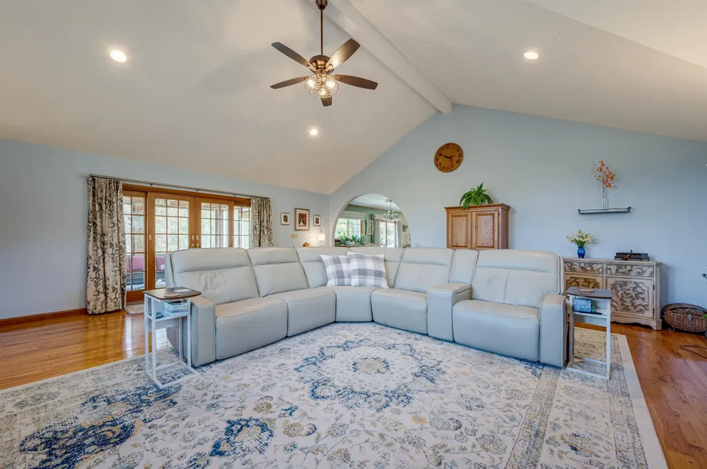 7 Eastman Loop Unity NH 03773