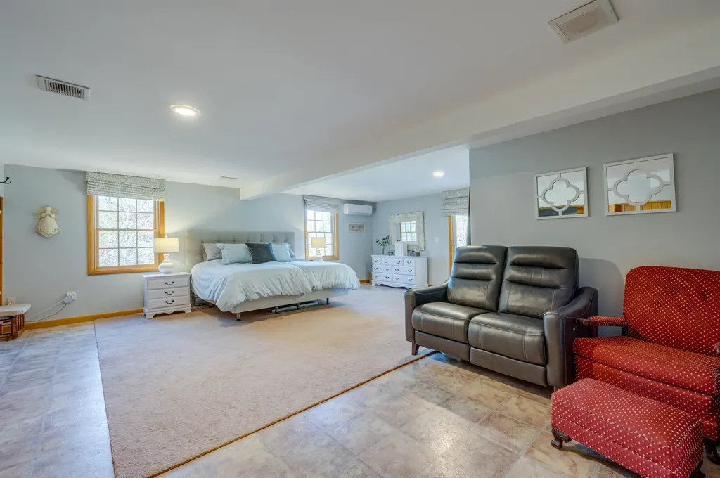 7 Eastman Loop Unity NH 03773