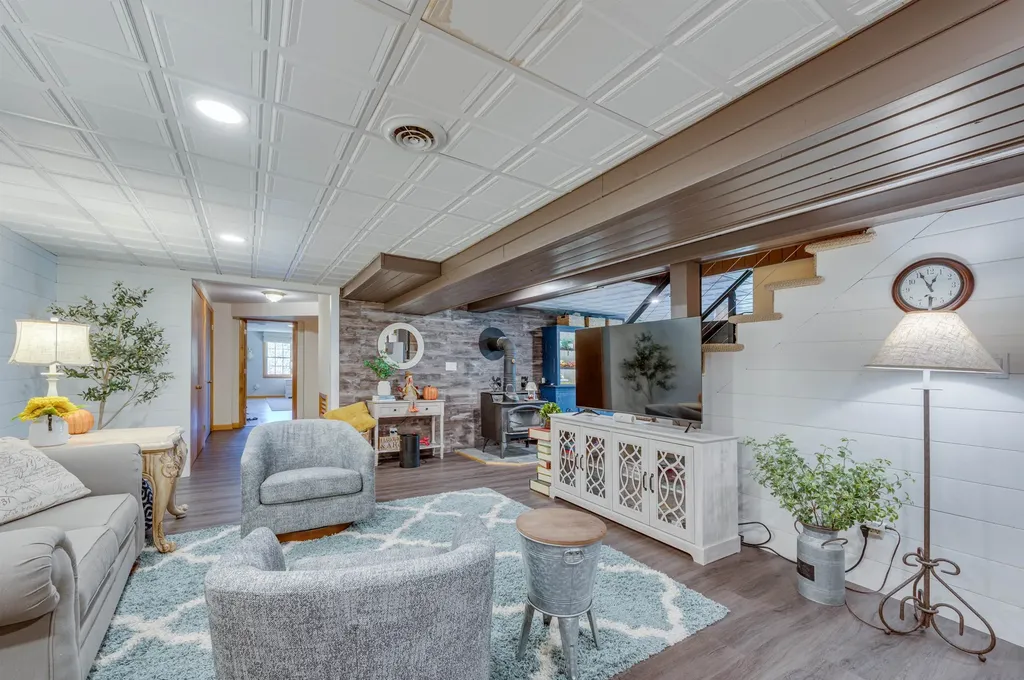 7 Eastman Loop Unity NH 03773