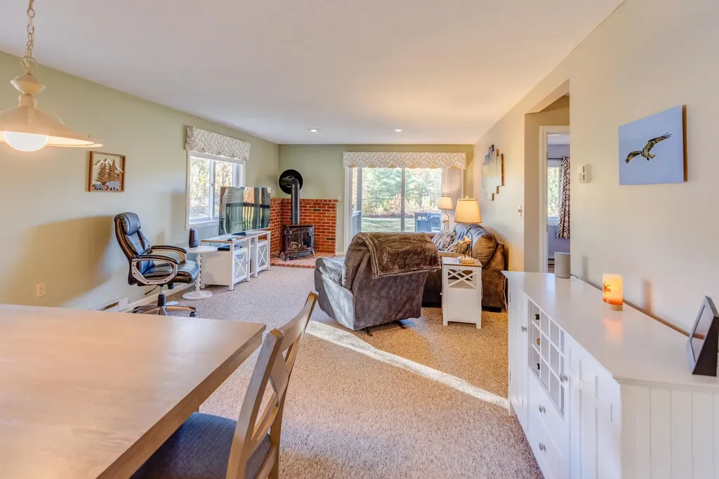 15 Tennis Lane Thornton NH 03285