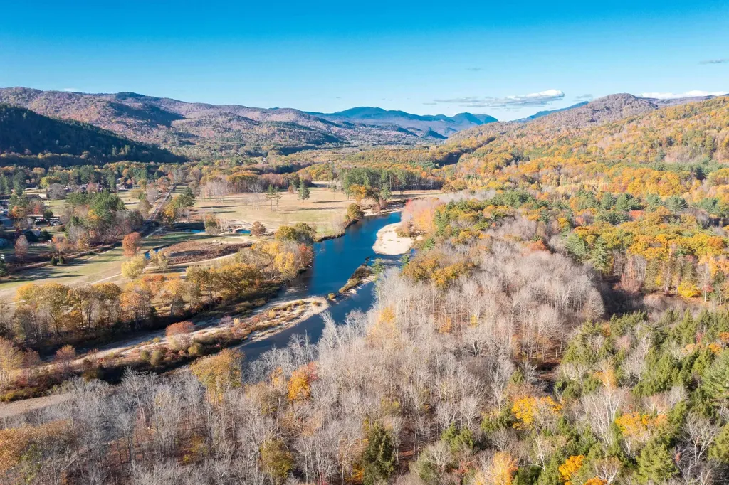 15 Tennis Lane Thornton NH 03285