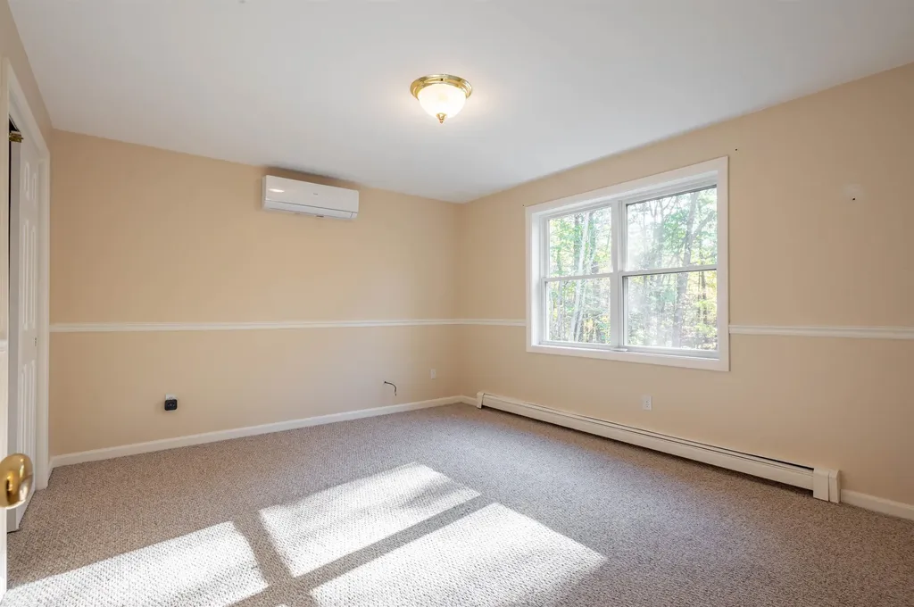 562 Third Range Road Pembroke NH 03275