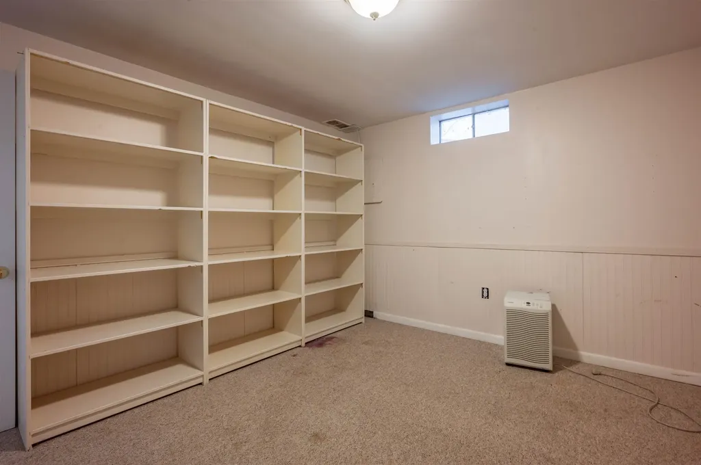 562 Third Range Road Pembroke NH 03275