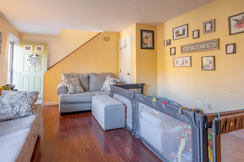 562 Third Range Road Pembroke NH 03275