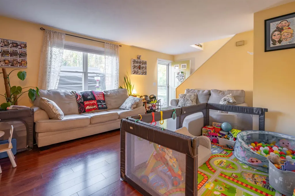 562 Third Range Road Pembroke NH 03275