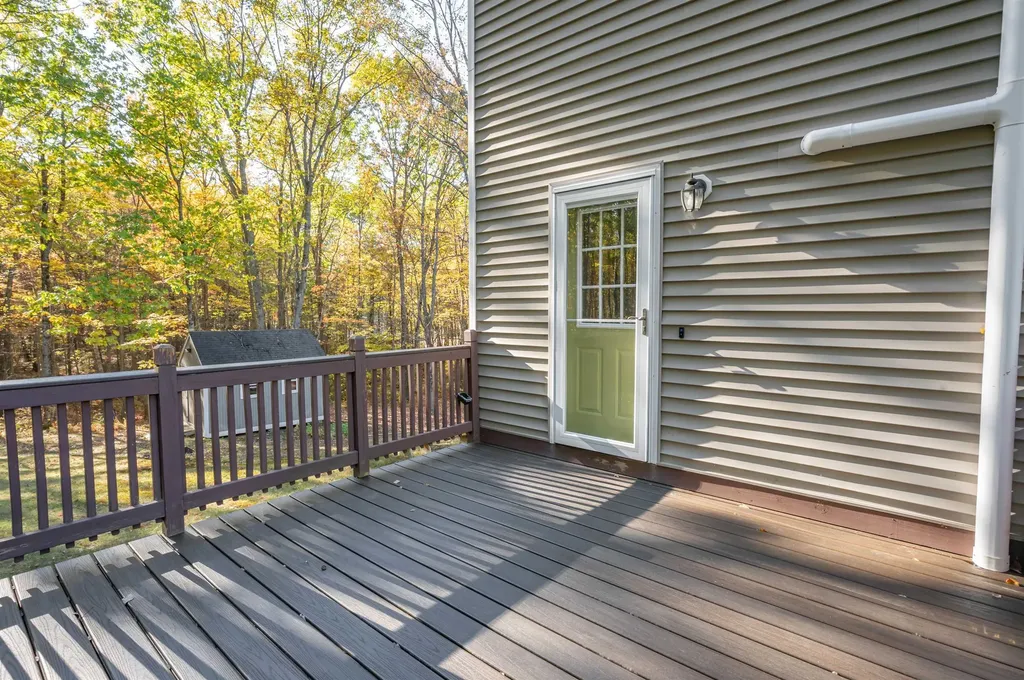 562 Third Range Road Pembroke NH 03275