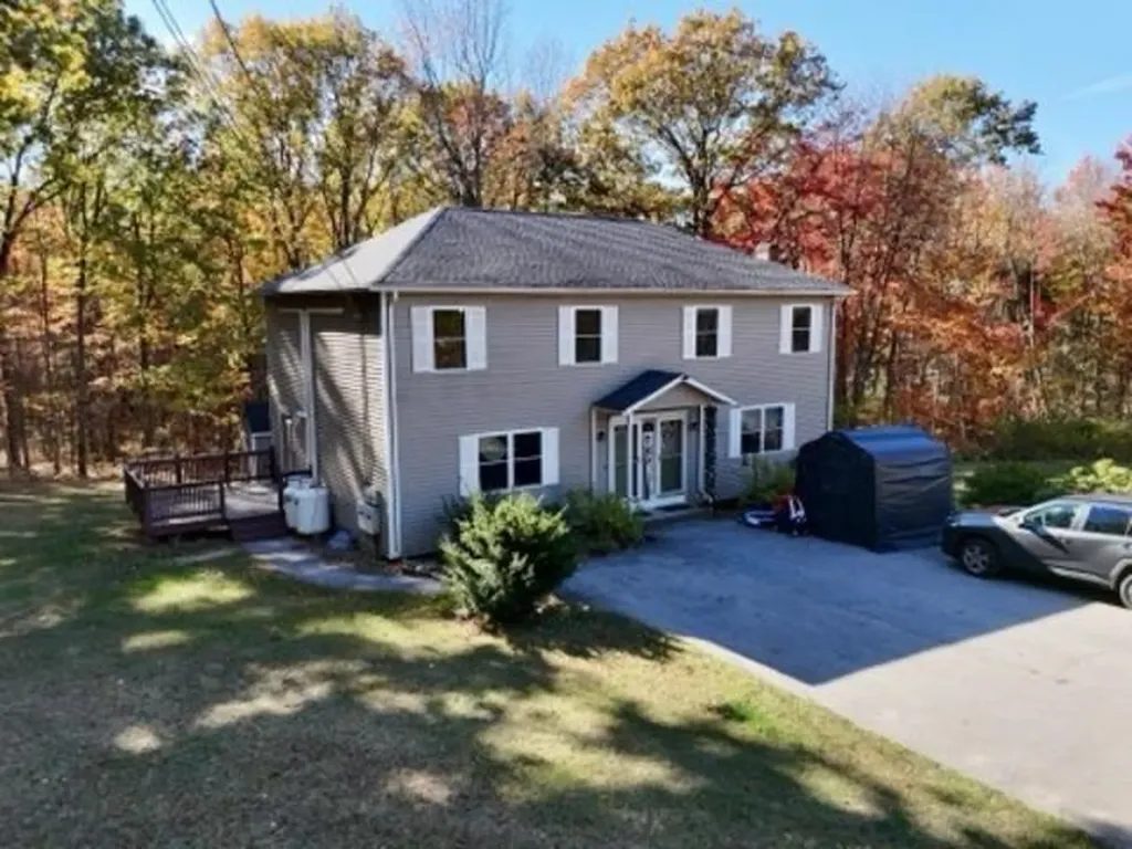 562 Third Range Road Pembroke NH 03275