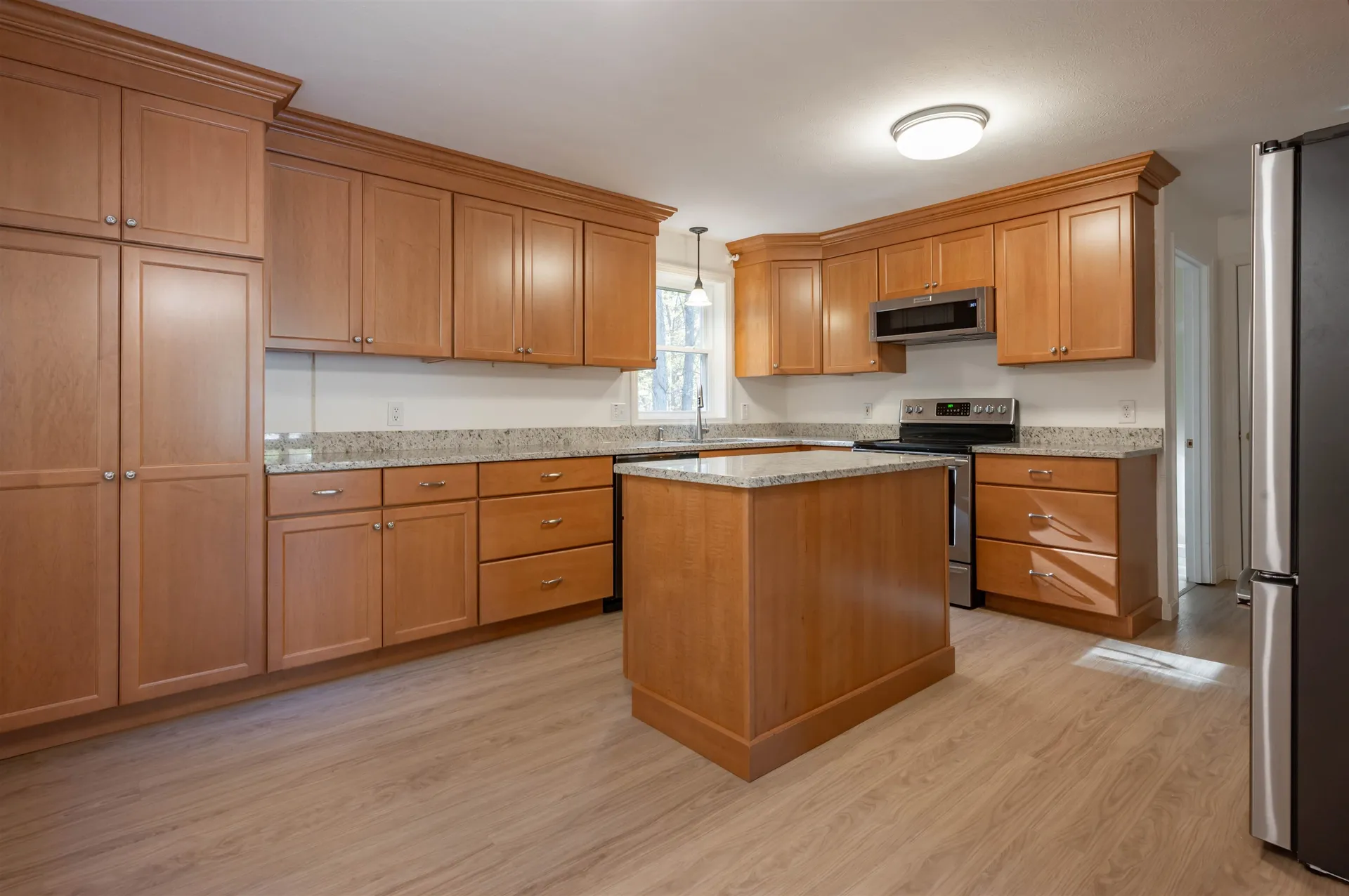 562 Third Range Road Pembroke NH 03275