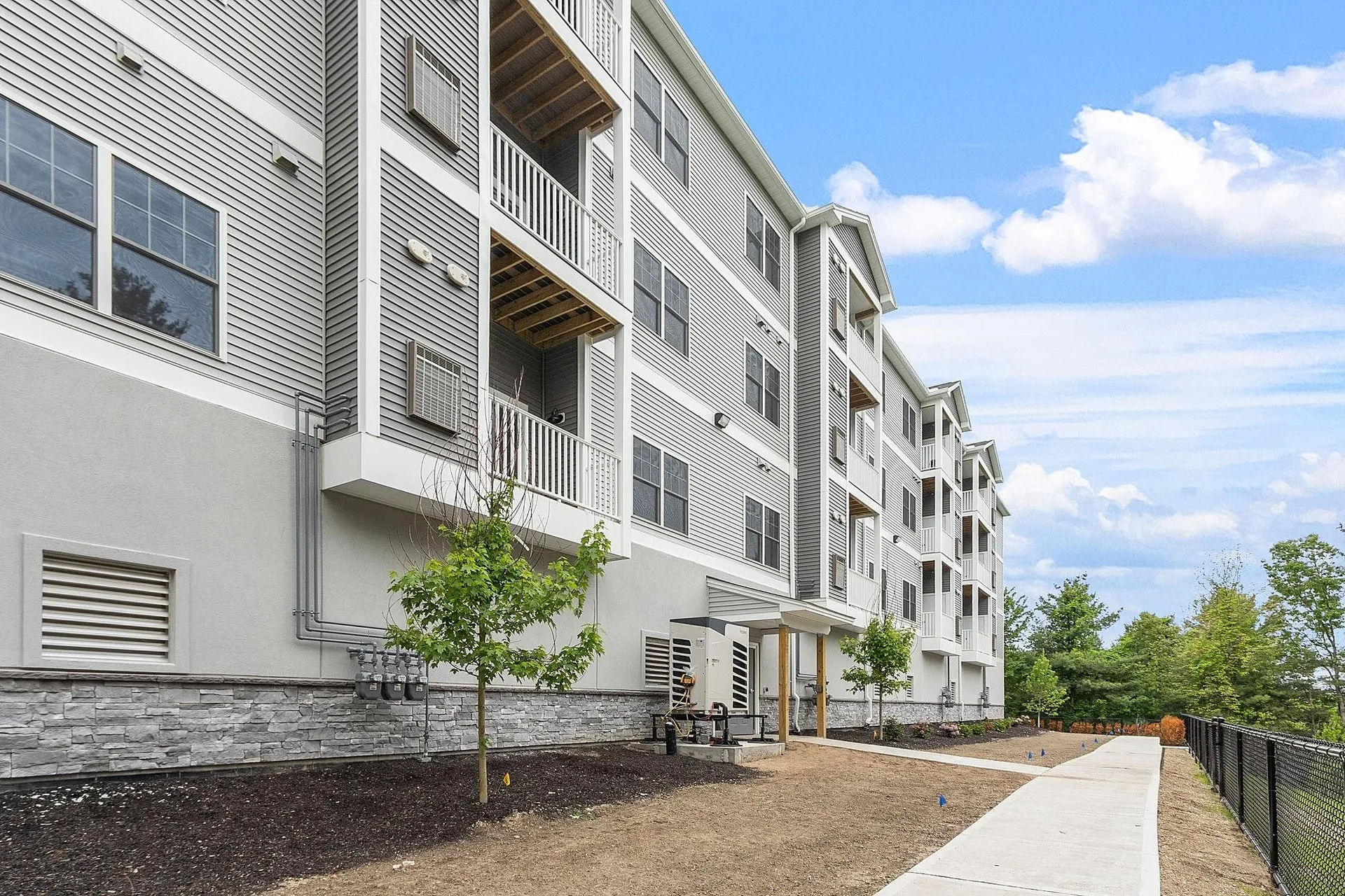 10100 S Willow Street Manchester NH 03103