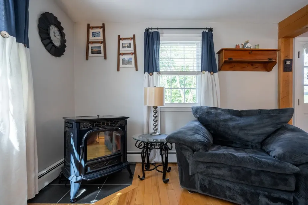 36 Angell Road Lee NH 03861