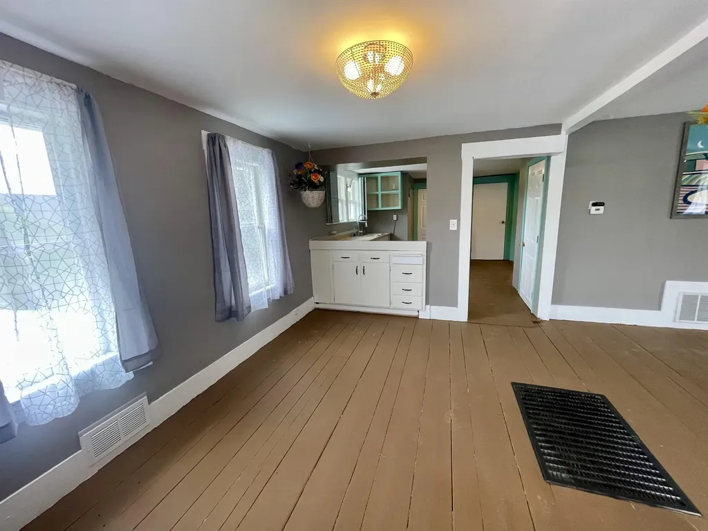 1204 Whitelaw Road Wells River VT 05081