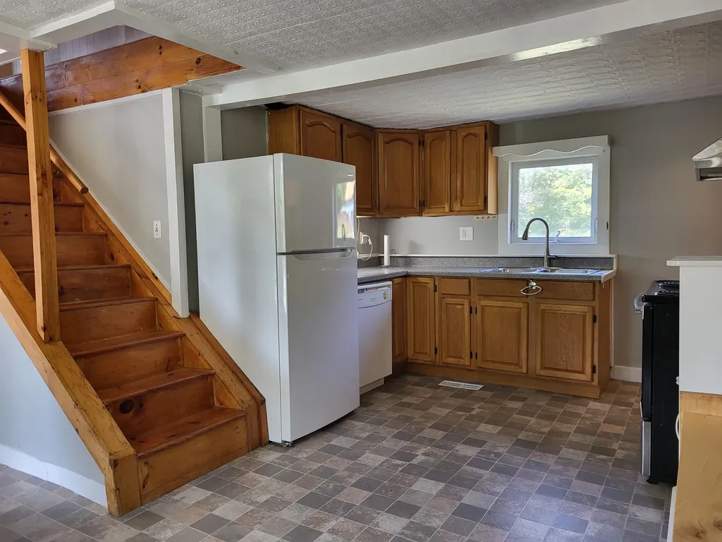 192 Vt Route 25 Topsham VT 05886