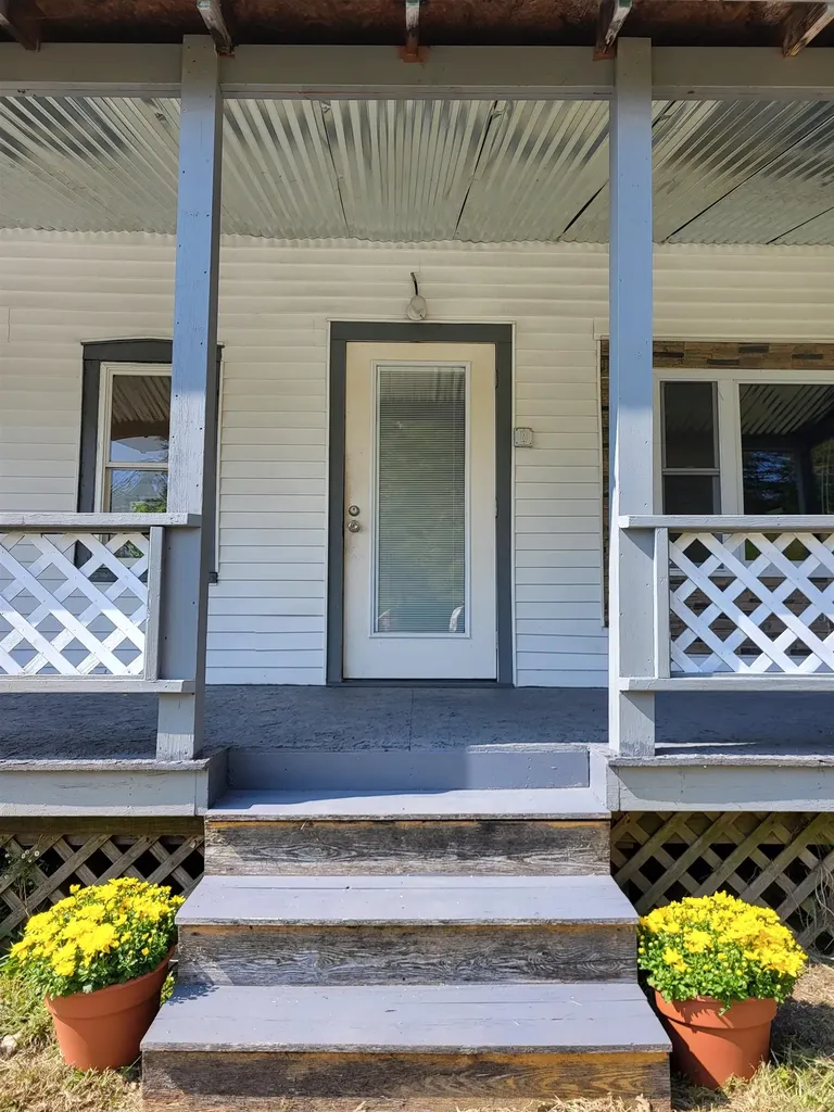 192 Vt Route 25 Topsham VT 05886