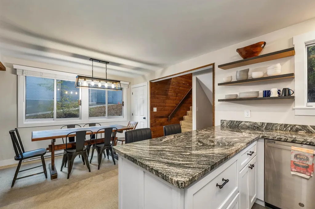 18 Condo Road Campton NH 03223