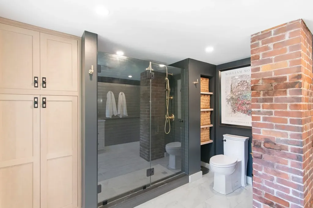 155 Oak Grove Avenue Brattleboro VT 05301