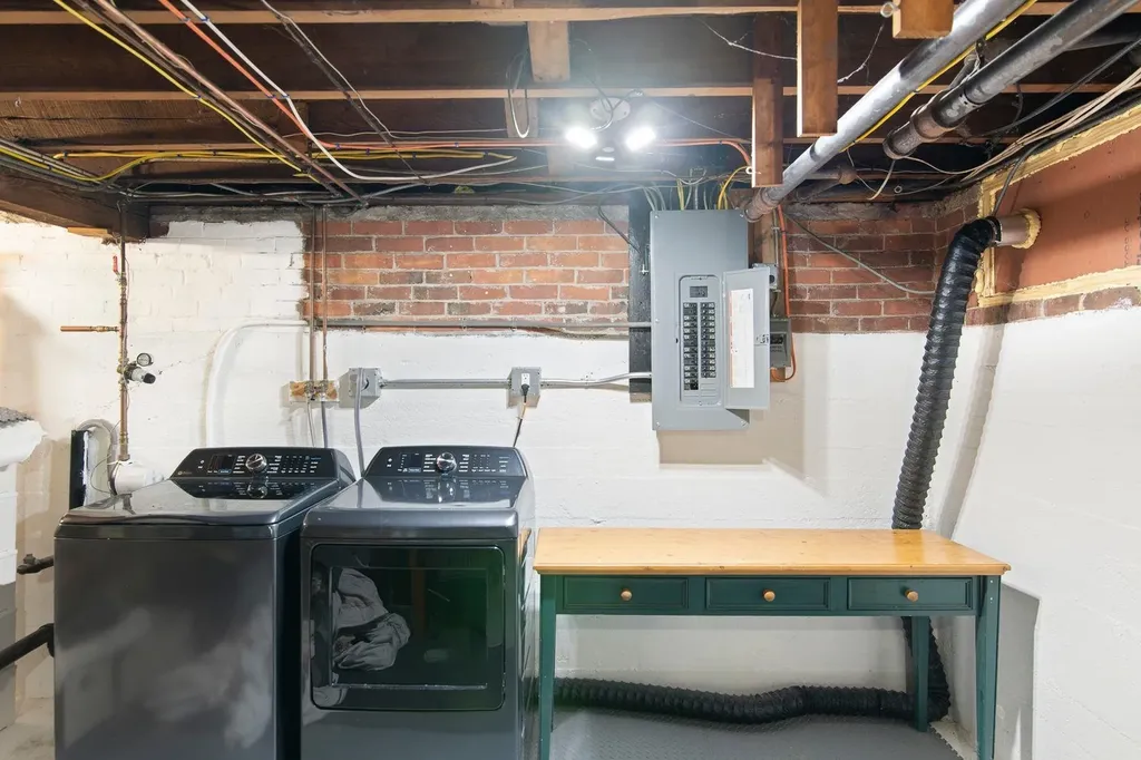 155 Oak Grove Avenue Brattleboro VT 05301