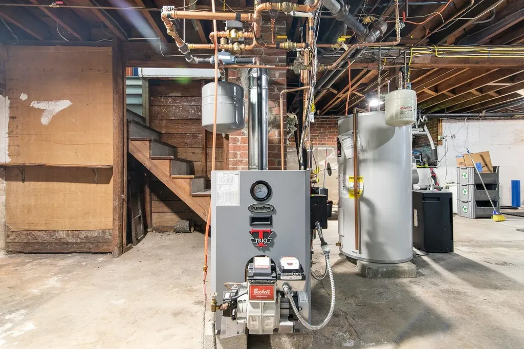 155 Oak Grove Avenue Brattleboro VT 05301