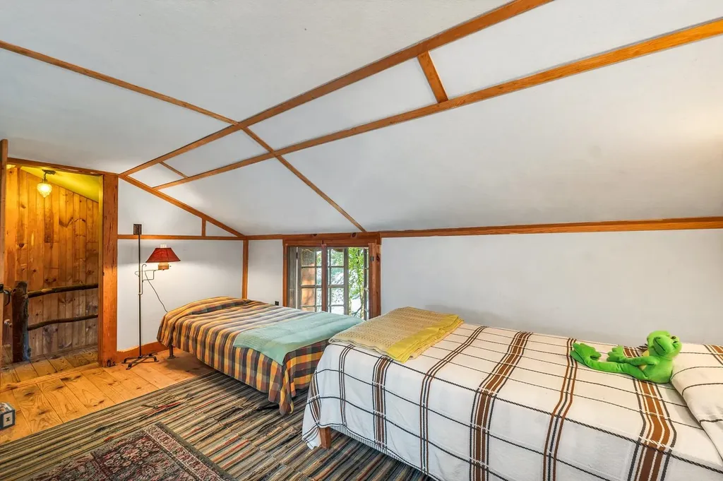 46 Laurel Island Lane Holderness NH 03245