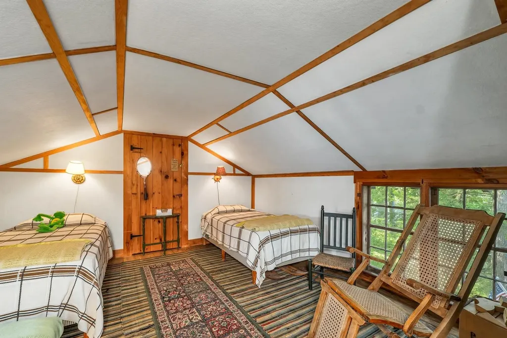 46 Laurel Island Lane Holderness NH 03245