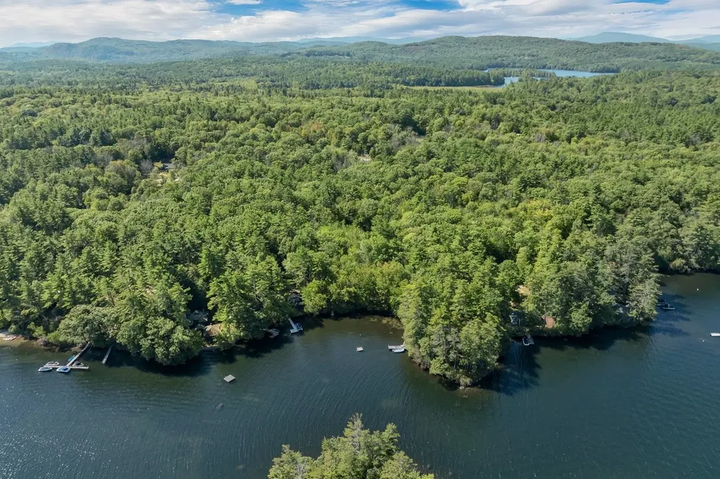 46 Laurel Island Lane Holderness NH 03245