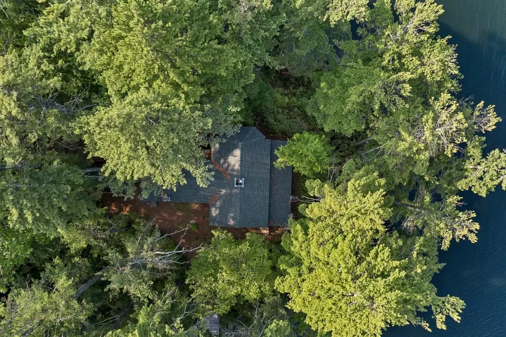 46 Laurel Island Lane Holderness NH 03245