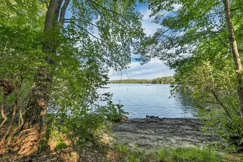 46 Laurel Island Lane Holderness NH 03245