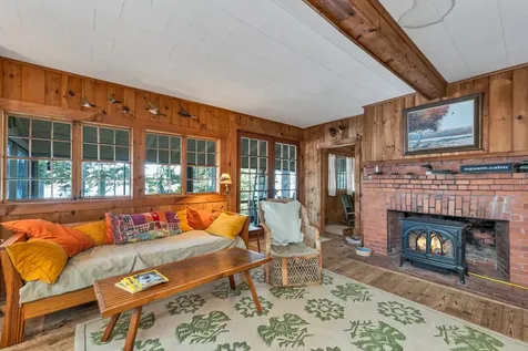 46 Laurel Island Lane Holderness NH 03245