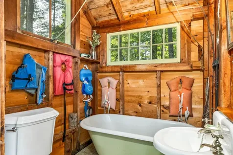 46 Laurel Island Lane Holderness NH 03245