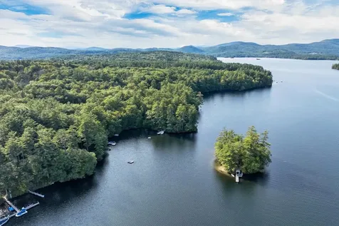 46 Laurel Island Lane Holderness NH 03245
