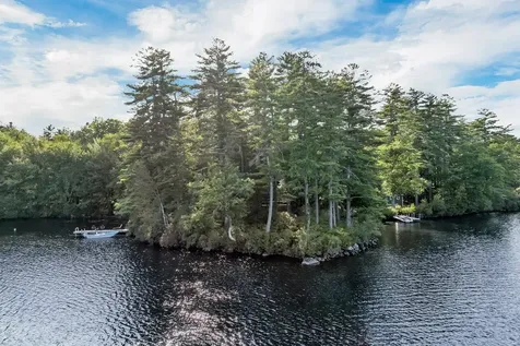 46 Laurel Island Lane Holderness NH 03245
