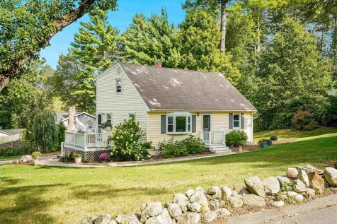 22 Newburgh Road Nashua NH 03062