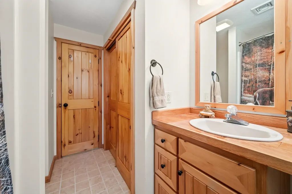 67 Mount Gardner Road Bath NH 03740