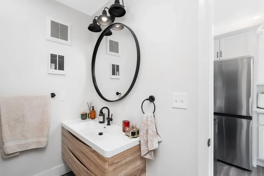 26 Reservoir Avenue Manchester NH 03104