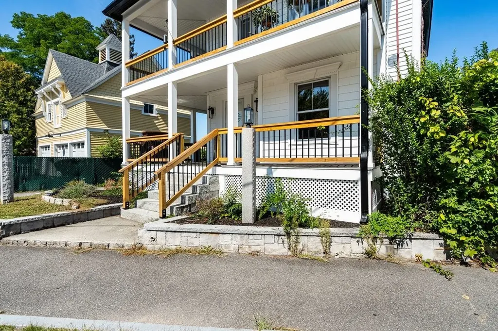 26 Reservoir Avenue Manchester NH 03104