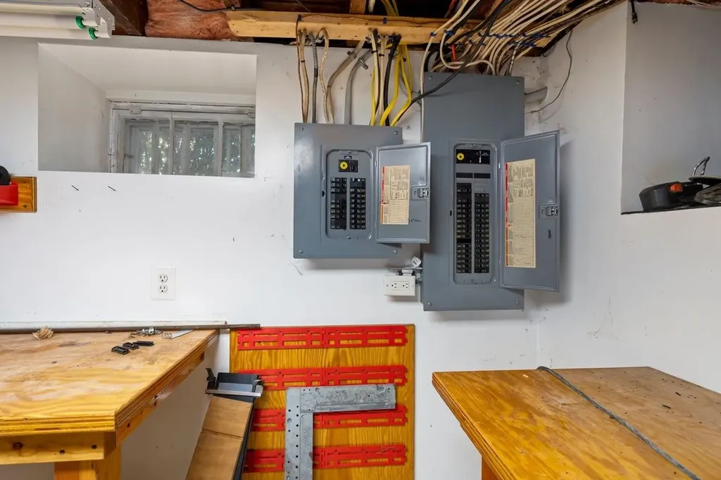 26 Reservoir Avenue Manchester NH 03104