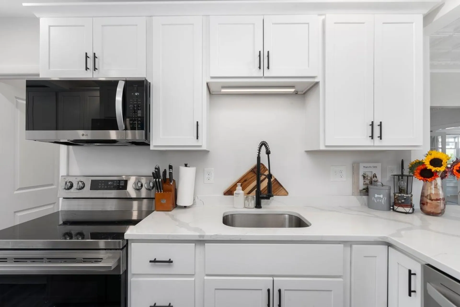 26 Reservoir Avenue Manchester NH 03104