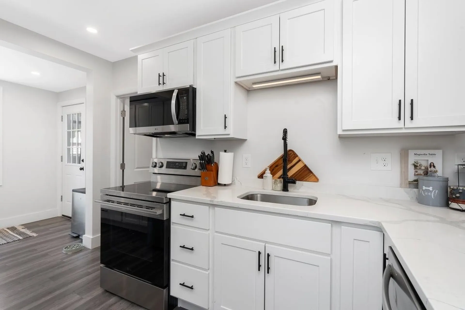 26 Reservoir Avenue Manchester NH 03104