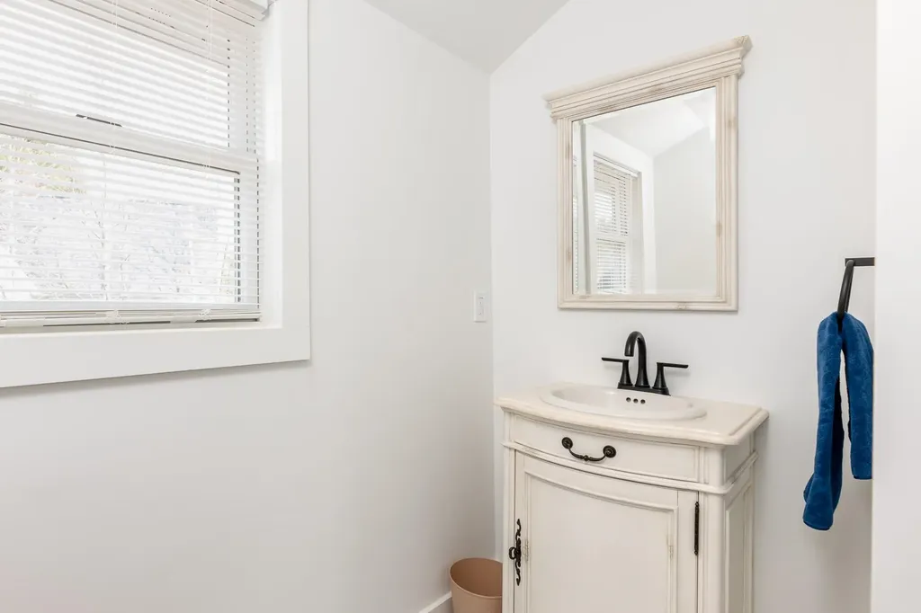 383 Owl Street Campton NH 03223