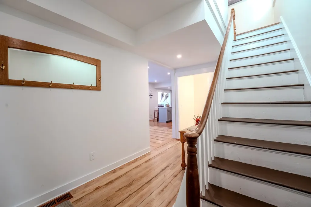 383 Owl Street Campton NH 03223