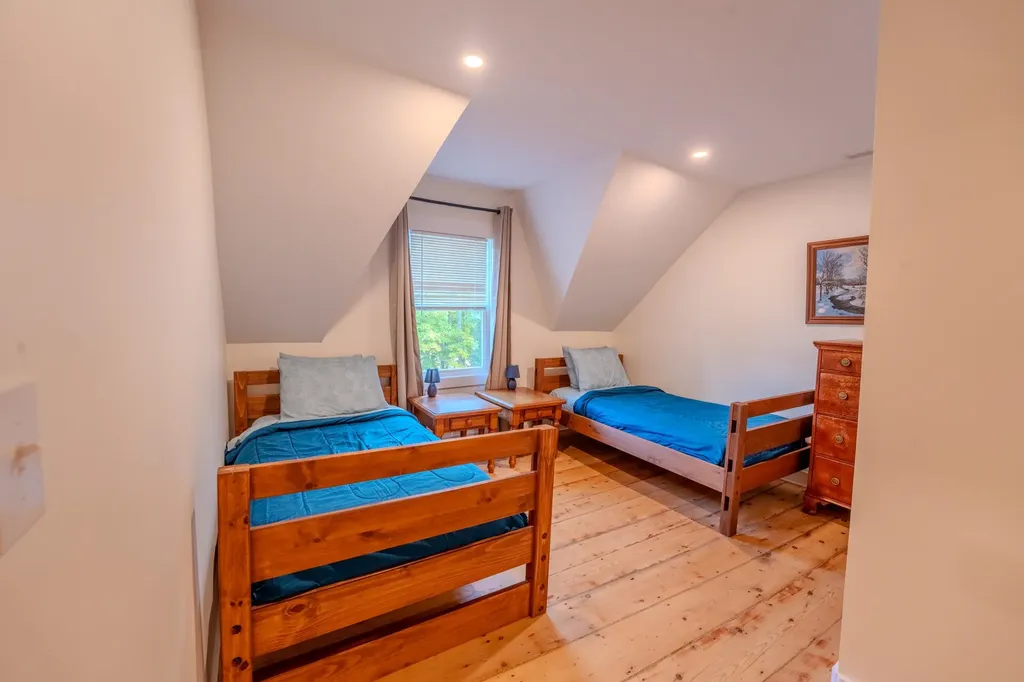 383 Owl Street Campton NH 03223