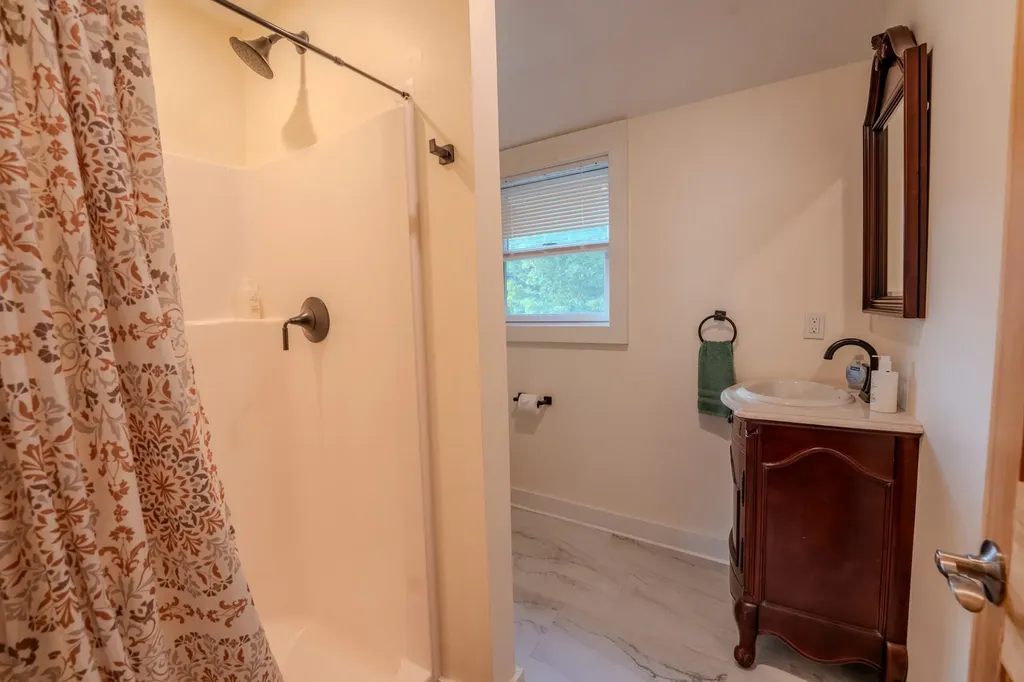 383 Owl Street Campton NH 03223