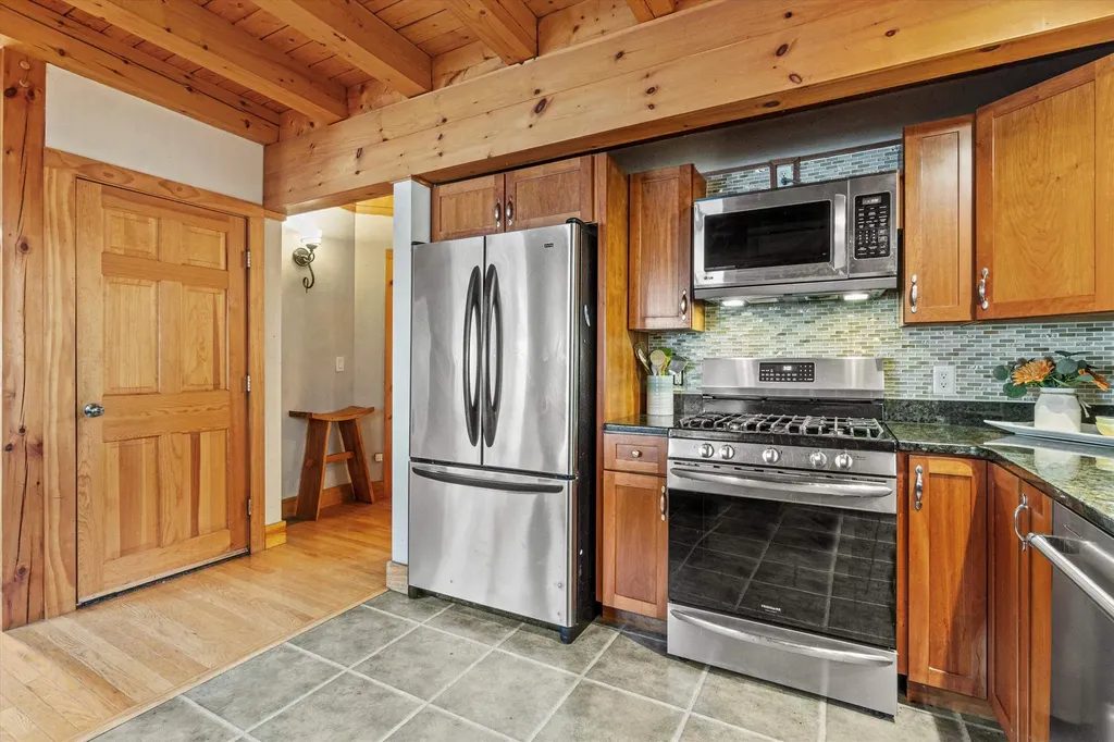 245 Piscataqua Road Madbury NH 03823