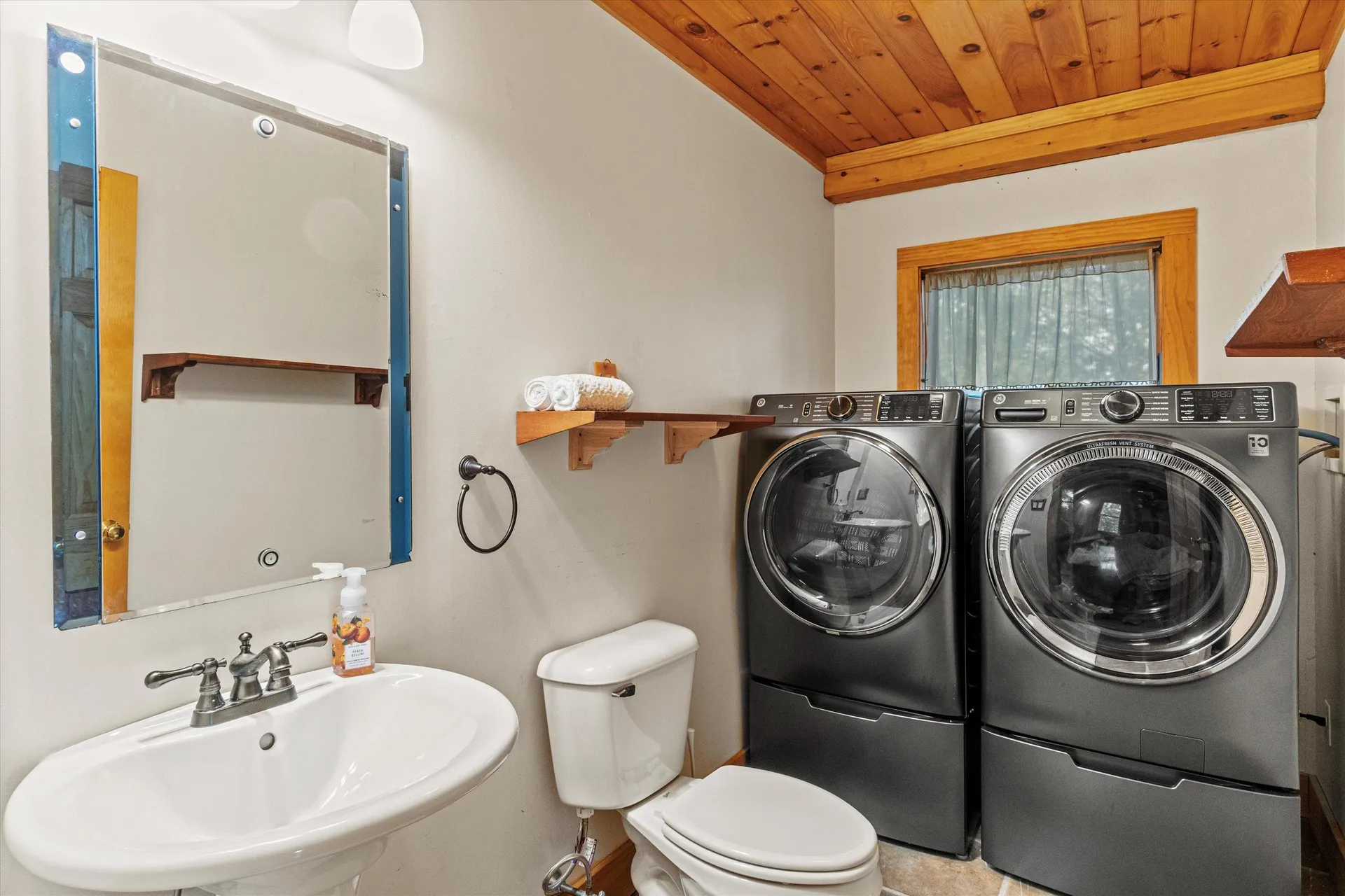 245 Piscataqua Road Madbury NH 03823