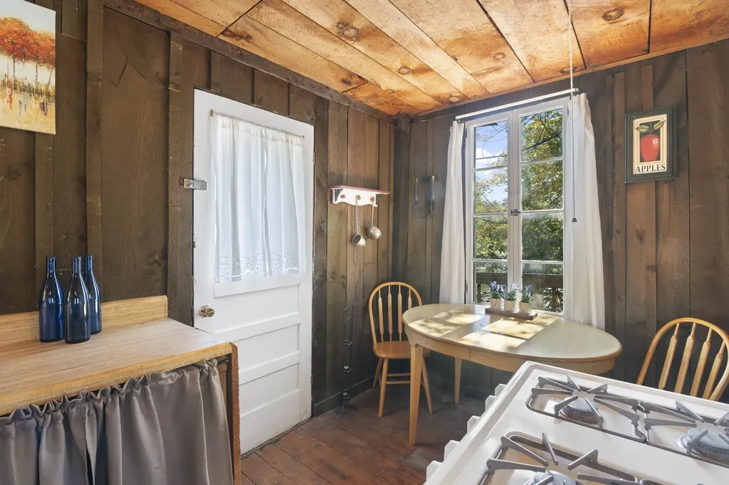 33 West River Street Londonderry VT 05155